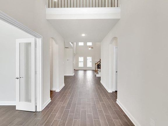 3rd image of 18906-0 Whistling Oaks Dr