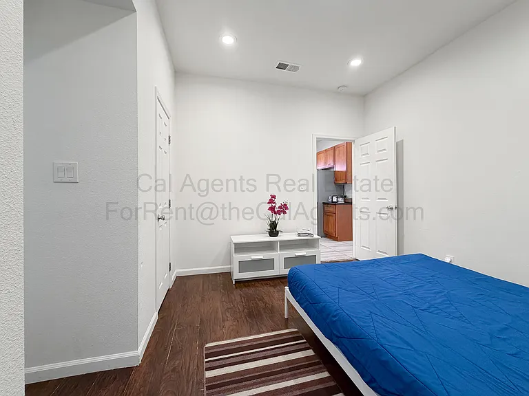 1532 32nd St #1532 — Photo 10