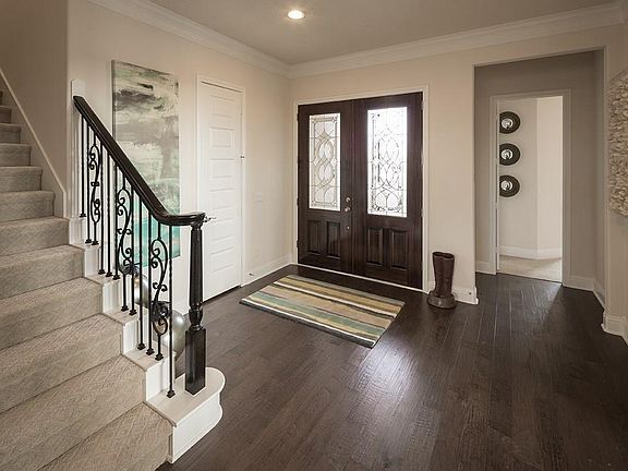 3rd image of 17918 Glenlora Ct