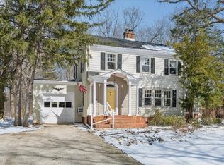 1119 Ridgewood Dr, Highland Park, IL 60035