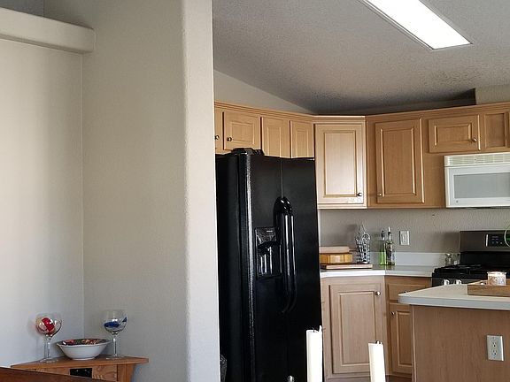 3rd image of 252 Coble Dr