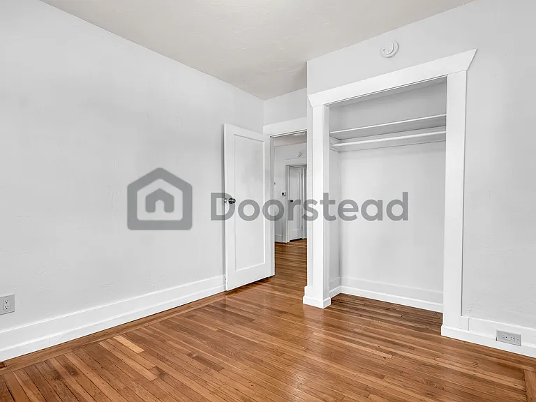 1937 Vicksburg Ave — Photo 25
