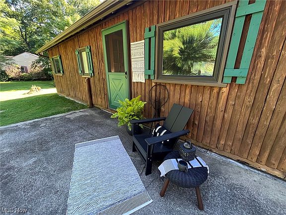 2nd image of 25019 Rainbow Dr