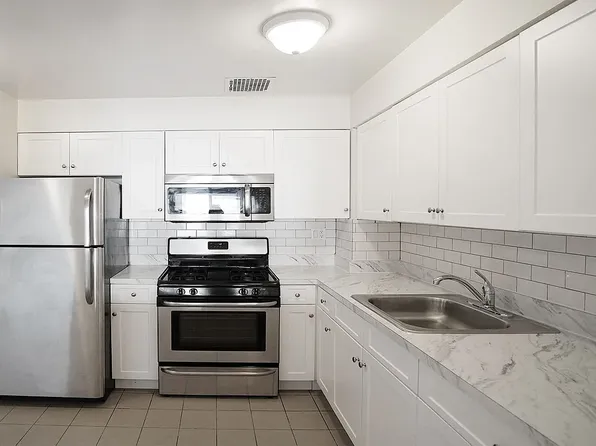 14-35 31st Rd #23, Astoria, NY 11106