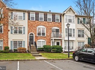 46 Cheverny Ct, Hamilton, NJ 08619