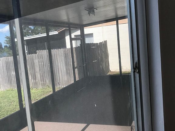 4th image of 919 Buttercup Dr