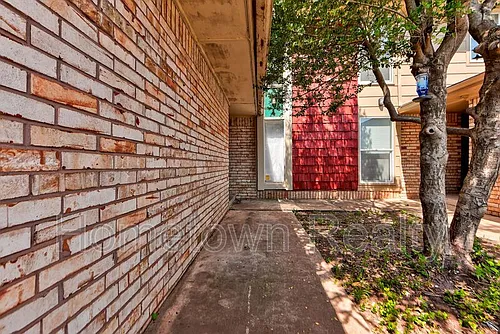 7301 Edenborough Dr Photo 1