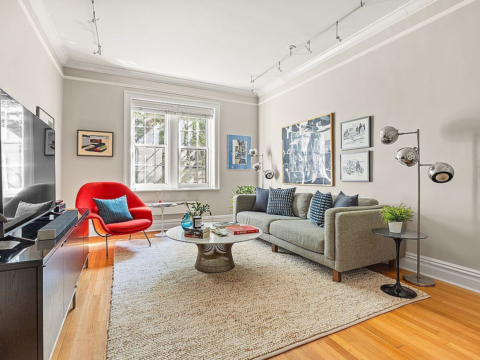 1st image of 115 Willow St #1EF