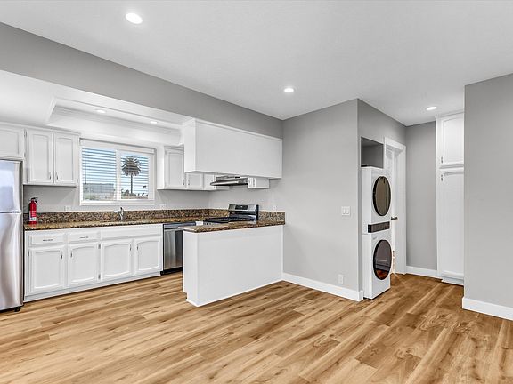 3rd image of 520 Pearl St #1