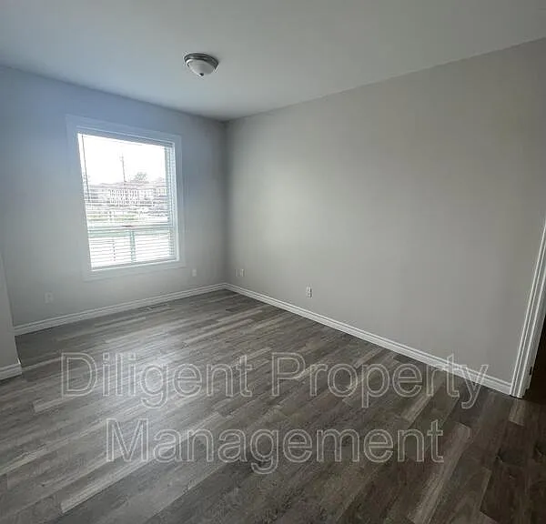 164 Stewart St #MAIN — Photo 7