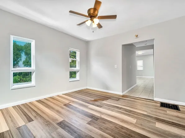 (undisclosed Address), Springfield, MA 01105