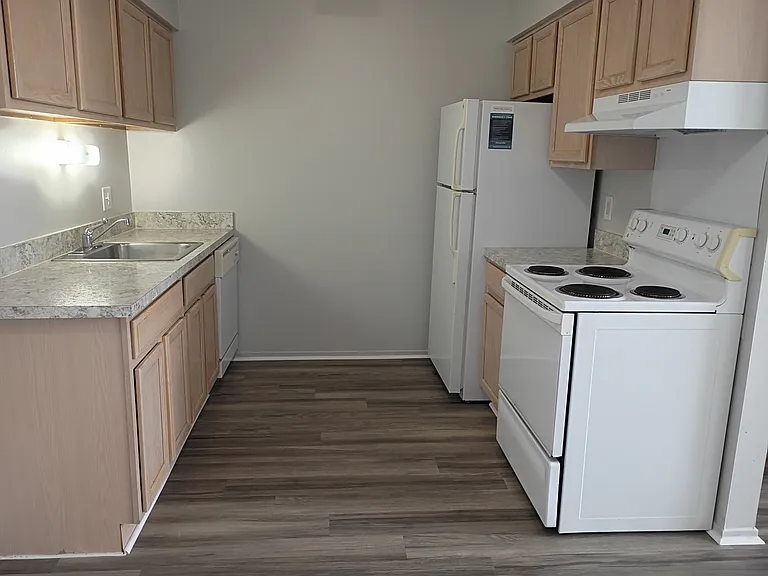 Prentiss Pointe Apartments — Photo 98