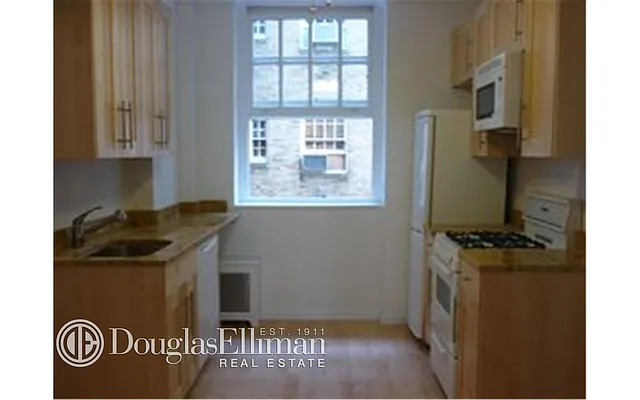 Rented by Douglas Elliman | media 1