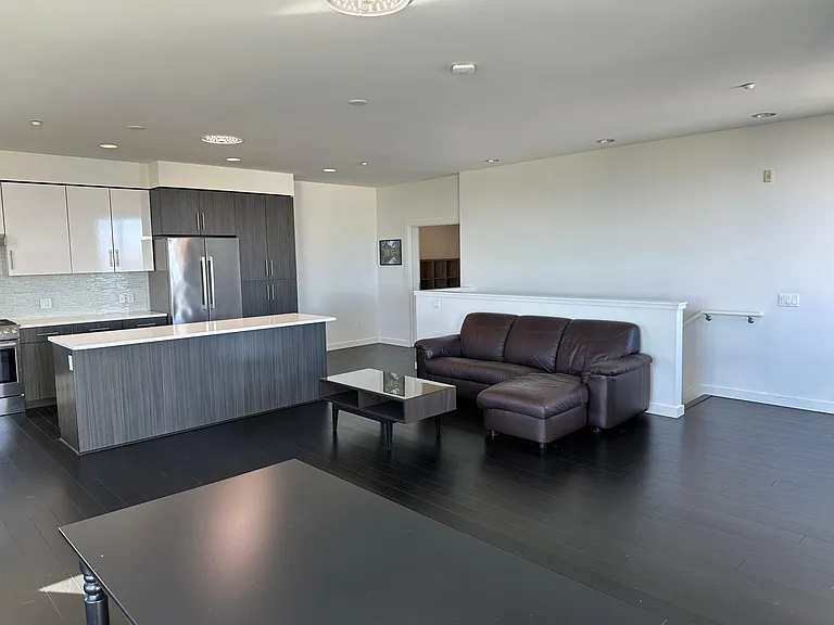 50 Jerrold Ave #409 — Photo 10