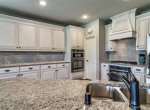 5th image of 1005 Stanbridge Dr
