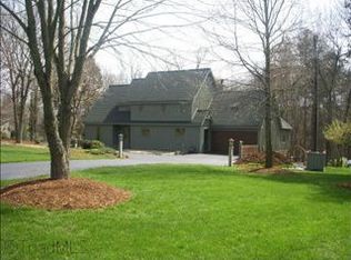 1424 Whites Mill Rd, High Point, NC 27265