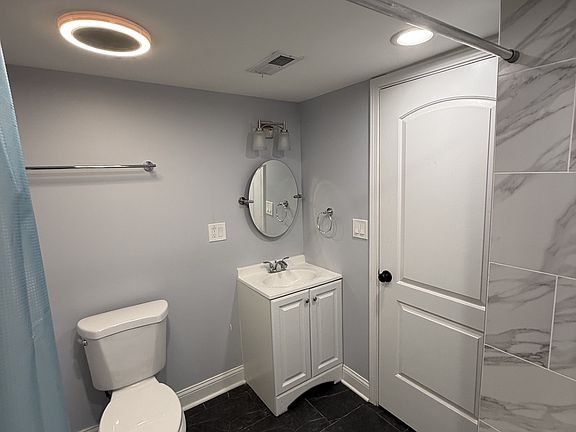 3rd image of 3251 W Evergreen Ave #1