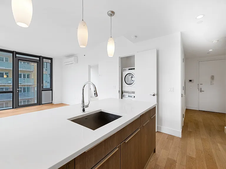 41-22 24th St #5B — Photo 5