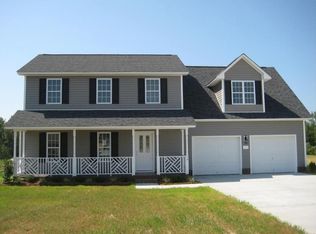46 Yancy Ct, Spring Lake, NC 28390