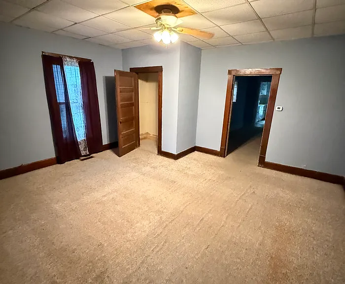 564 N North Court St — Photo 8
