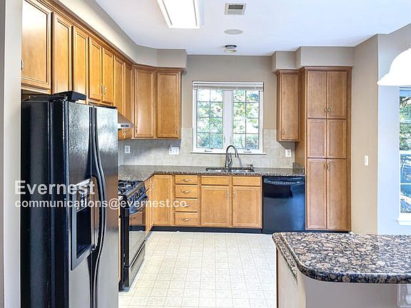2nd image of 43206 Somerset Hills Ter