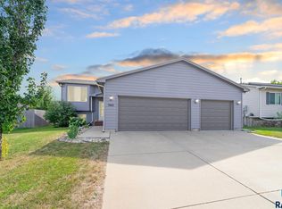 7901 W Stoney Creek St, Sioux Falls, SD 57106