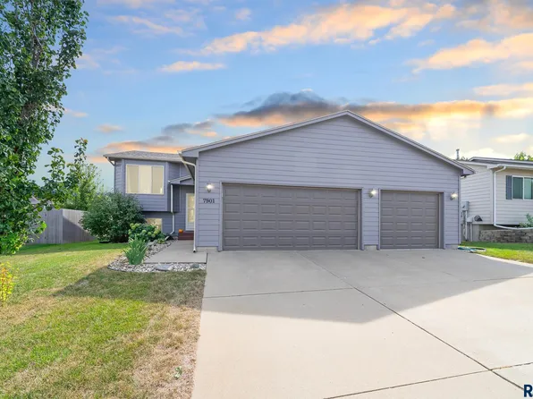 7901 W Stoney Creek St, Sioux Falls, SD 57106