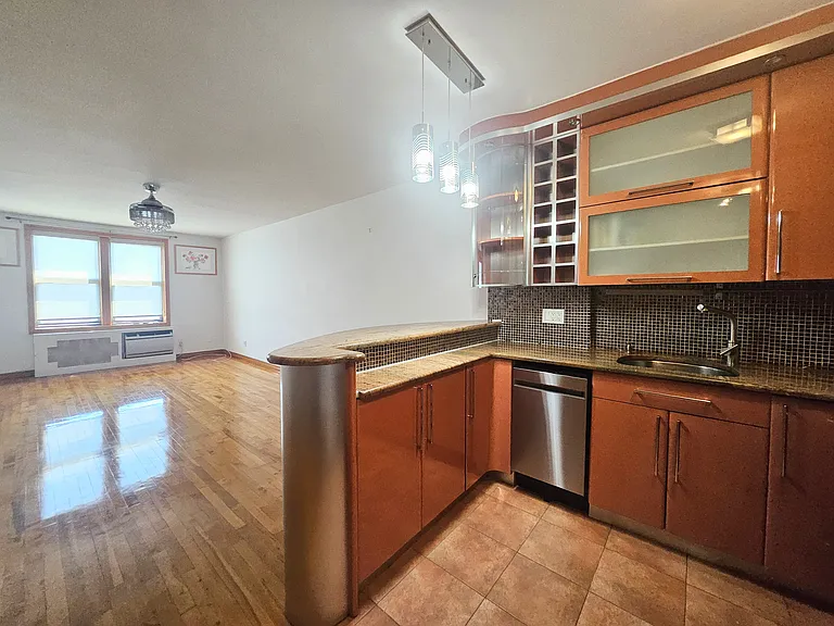 1237 Avenue Z #6S — Photo 4