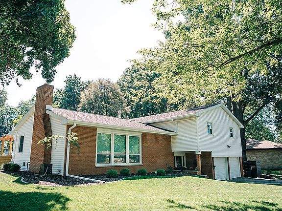2nd image of 709 S Hilldale Ave