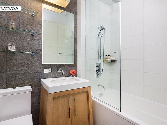 5th image of 88 Greenwich St APT 1307