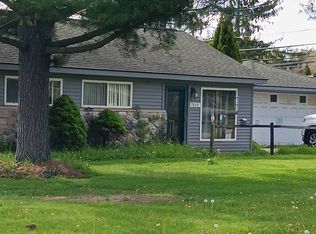 7809 Dubuque Rd, Clarkston, MI 48348