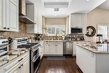 4 bed, 2718 sqft, $4,800 — Photo 4