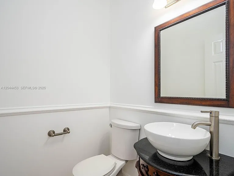 351 SW 184th Ter — Photo 16