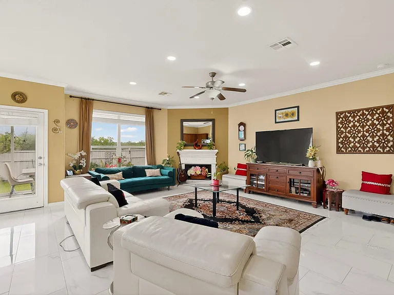 11228 Barn Owl Dr — Photo 2