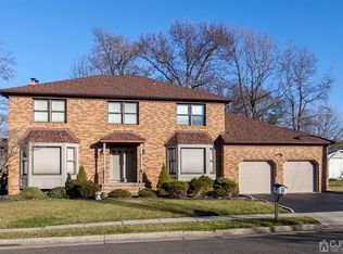 156 Lamar Ave, Edison, NJ 08820