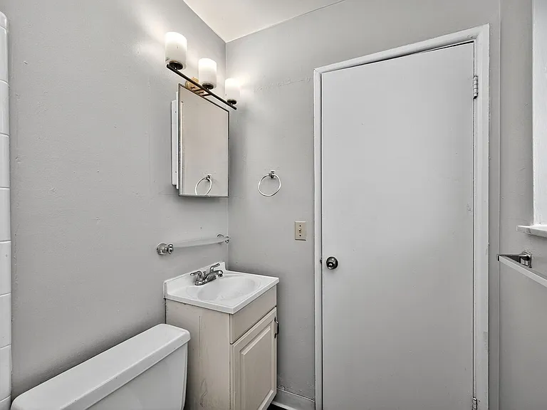 3426 Telford St #5 — Photo 14