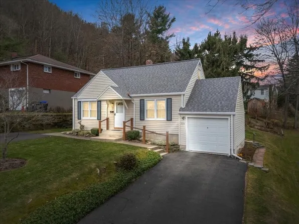 328 Leroy Ave, Vestal, NY 13850