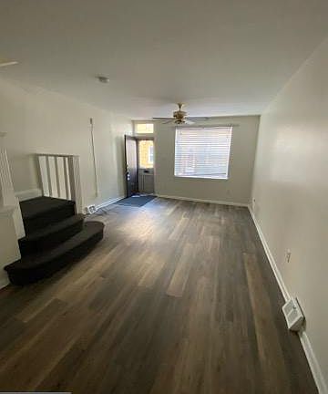 3rd image of 2410 S Darien St