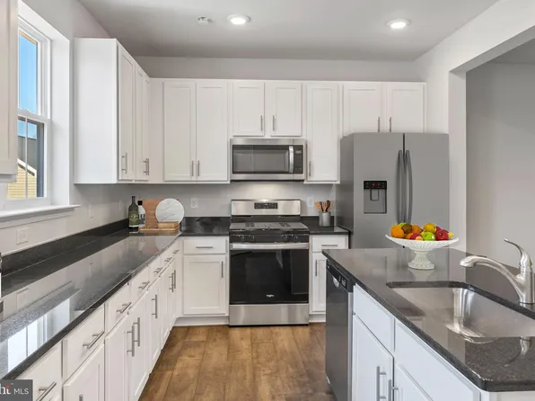 14 N 8th St, Perkasie, PA 18944