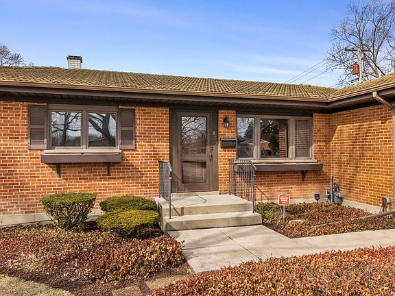 2nd image of 832 Leahy Cir