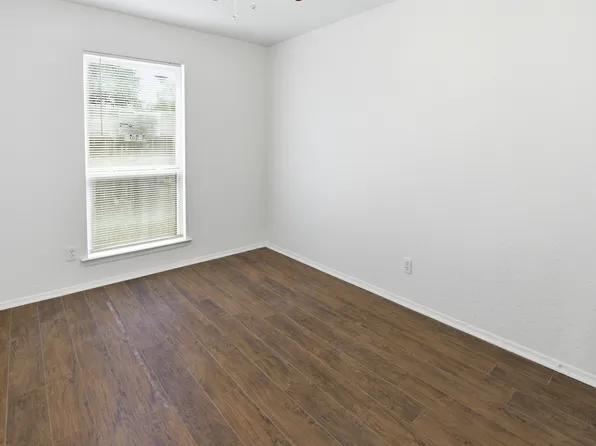 3324 Green Ridge St, Fort Worth, TX 76133