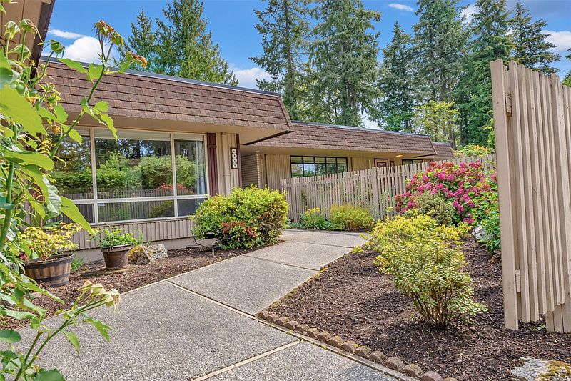 4th image of 3407 99th Avenue E