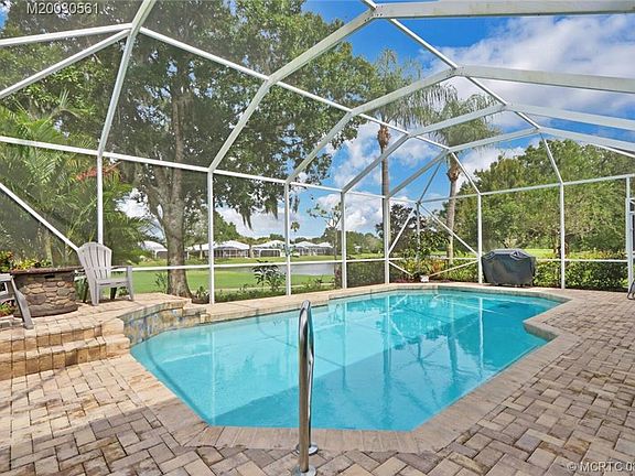 4th image of 1556 SW Monarch Club Dr