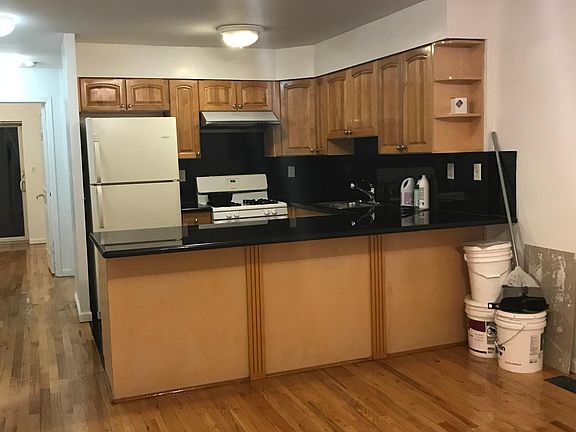 2nd image of 5-39 117th St