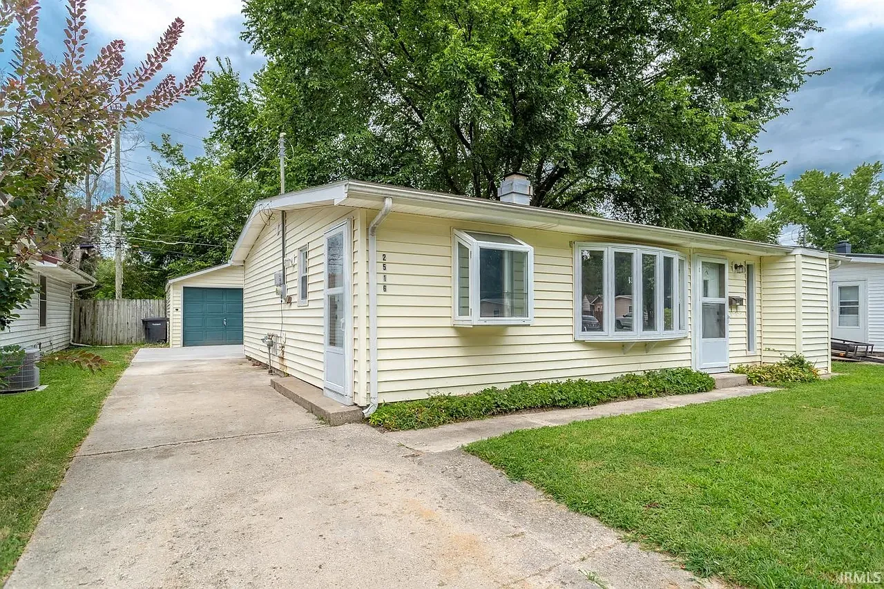 3 bed, 1061 sqft, $1,475 — Photo 2