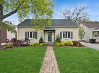 366 Poplar St, Crystal Lake, IL 60014