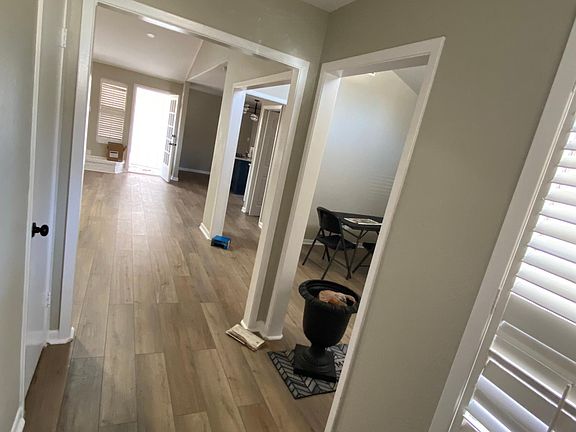 4th image of 5233 Wentworth Dr