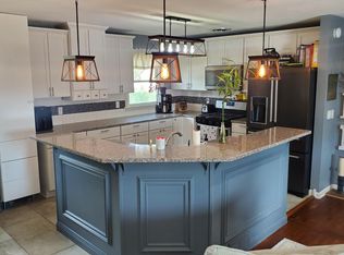 1051 Ramsdell Dr, Apple Valley, MN 55124