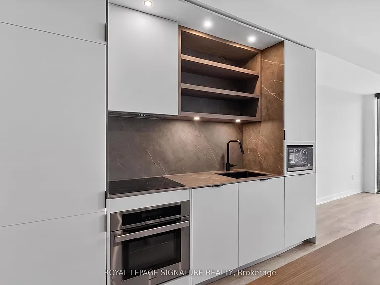 55 Charles St E #4303 — Photo 12