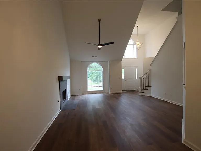 2256 Dresden Grn NW — Photo 8